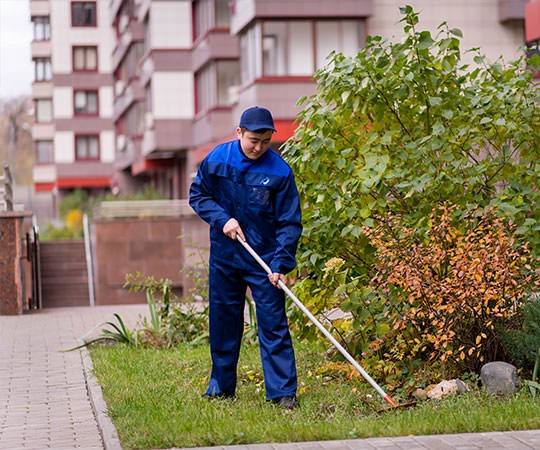 Уборка территории в Магнитогорске и  Челябинской области